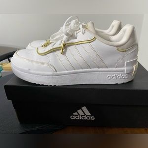Adidas US women’s 9 Postmove sneakers - excellent condition!